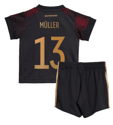 Tyskland Thomas Muller #13 babykläder Bortatröja barn VM 2022 Korta ärmar (+ Korta byxor)